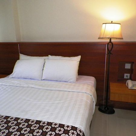 יוגיאקרטה Maranatha Grand Hotel מראה חיצוני תמונה