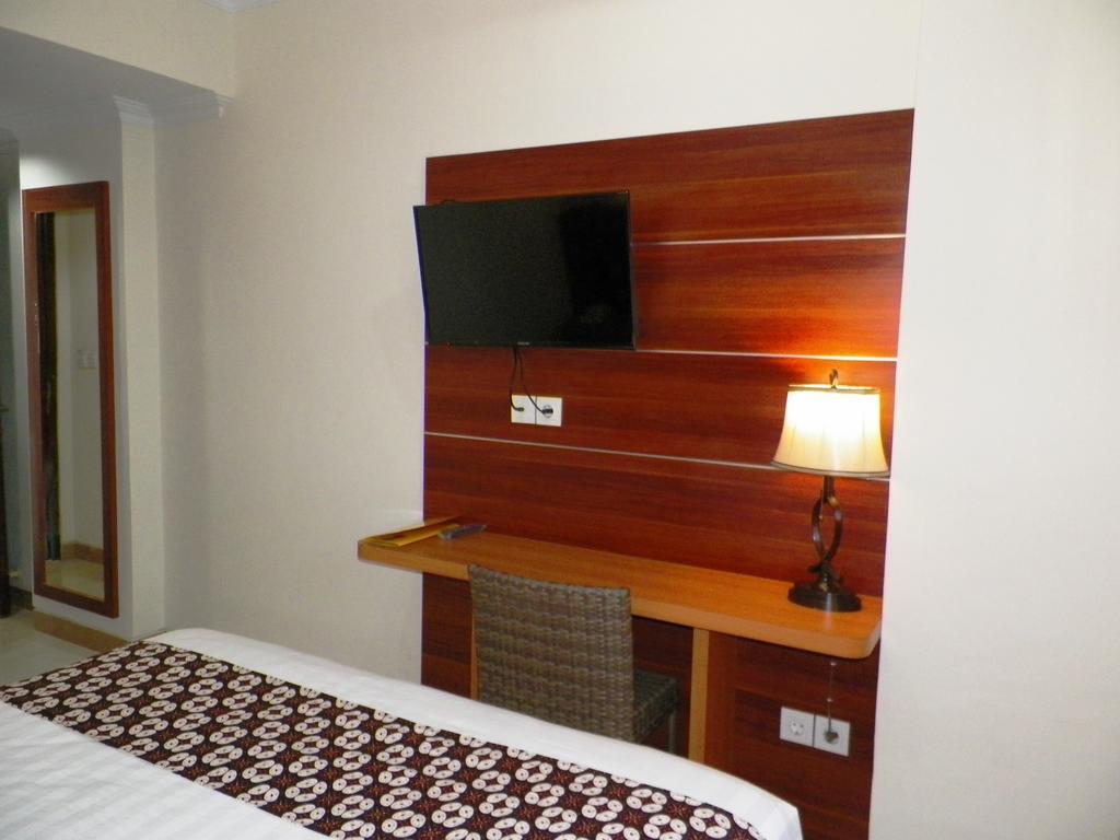 יוגיאקרטה Maranatha Grand Hotel מראה חיצוני תמונה