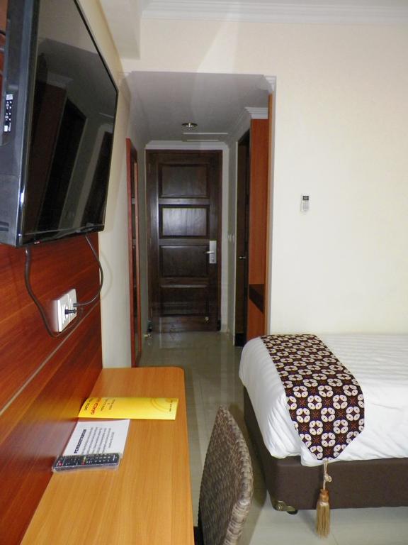 יוגיאקרטה Maranatha Grand Hotel חדר תמונה