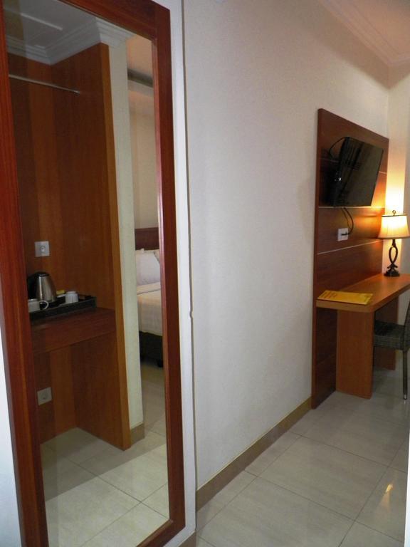 יוגיאקרטה Maranatha Grand Hotel חדר תמונה